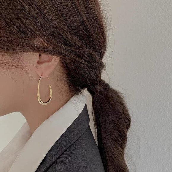 14K Gold Plated Lightweight Statement Large Oval Hoop Trendy Earrings for Women - Picture 5 of 6